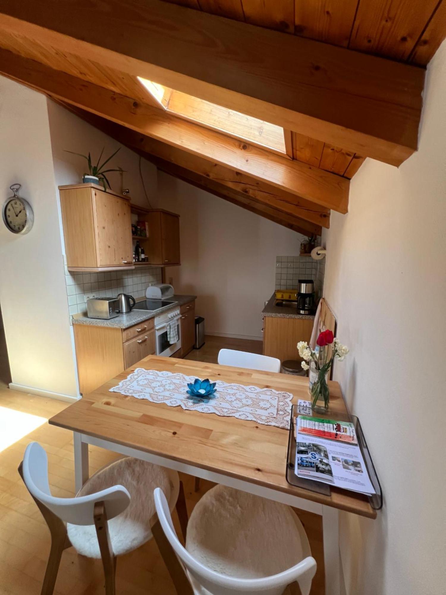 Gemuetliche Dachgeschosswohnung Mit Balkon Ainring Esterno foto