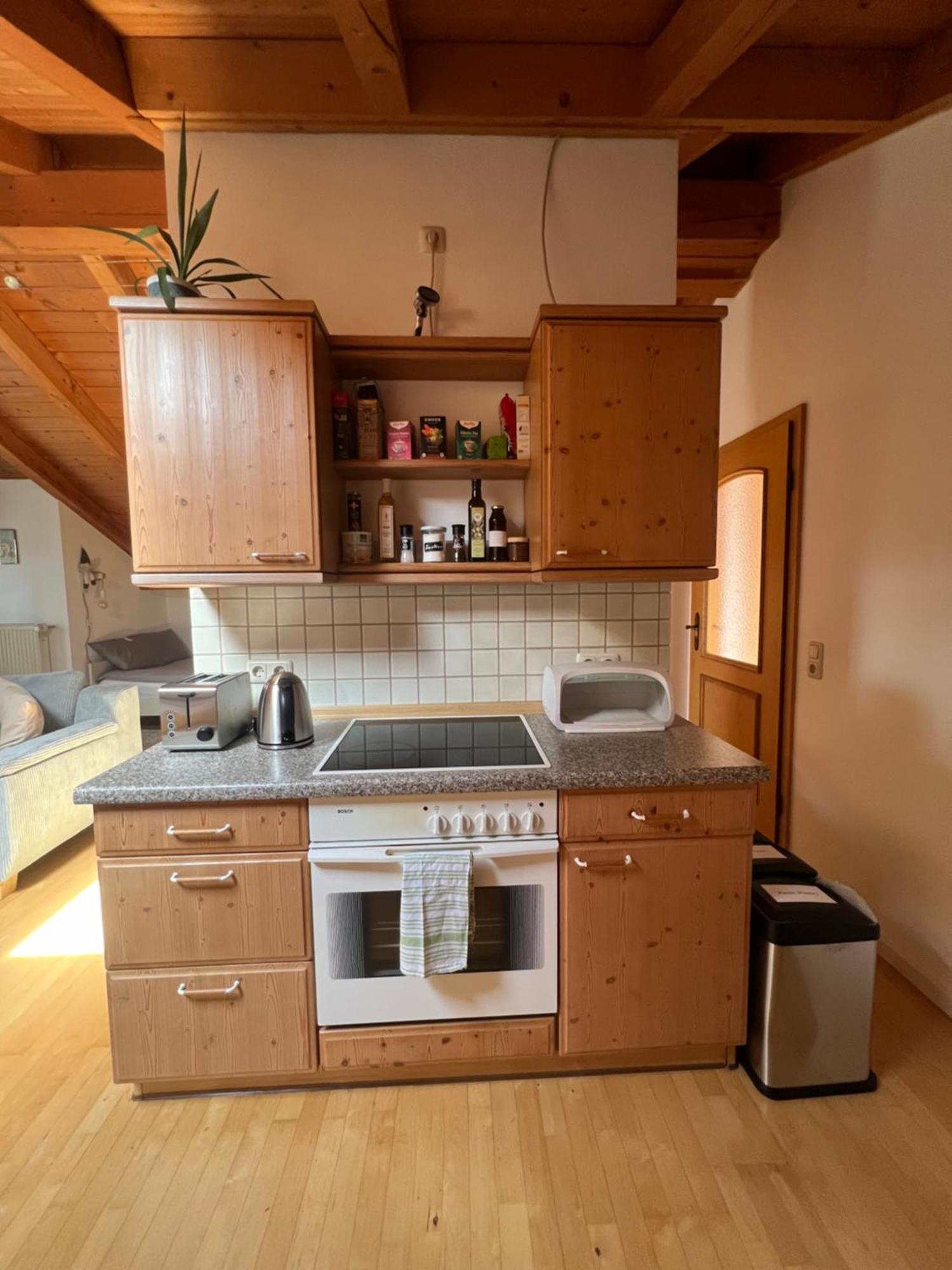 Gemuetliche Dachgeschosswohnung Mit Balkon Ainring Esterno foto